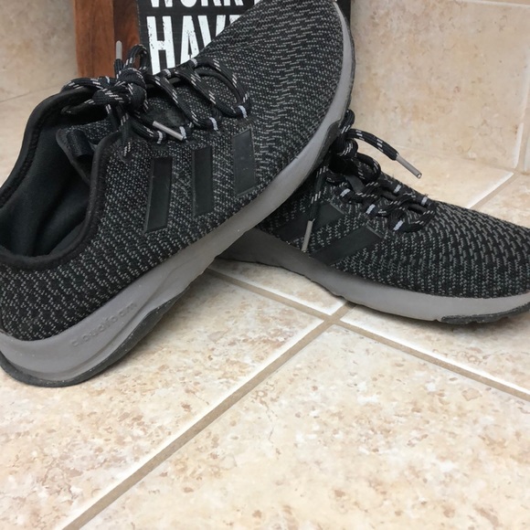 Adidas runners - Picture 2 of 3